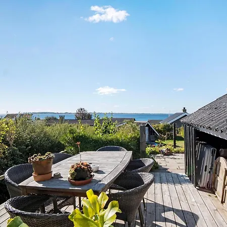 Gorgeous In With House Sea View Holiday home