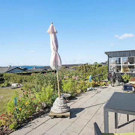 Gorgeous In With House Sea View Holiday home