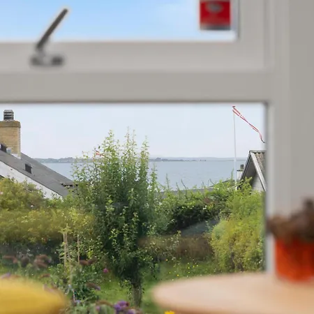 Lovely In With Wifi Hébergement de vacances Fåborg