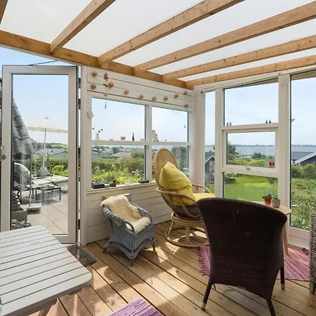 Prázdninový dům Lovely In With Wifi